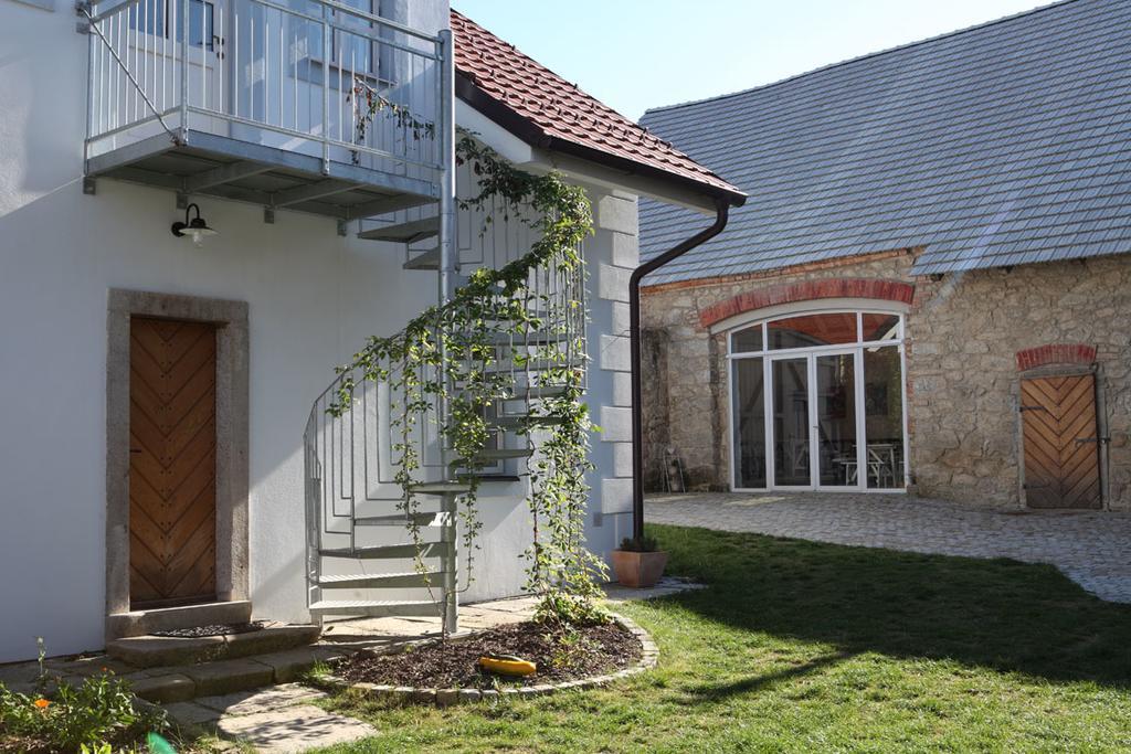 Matejovec38 Bed & Breakfast Славонице Екстериор снимка